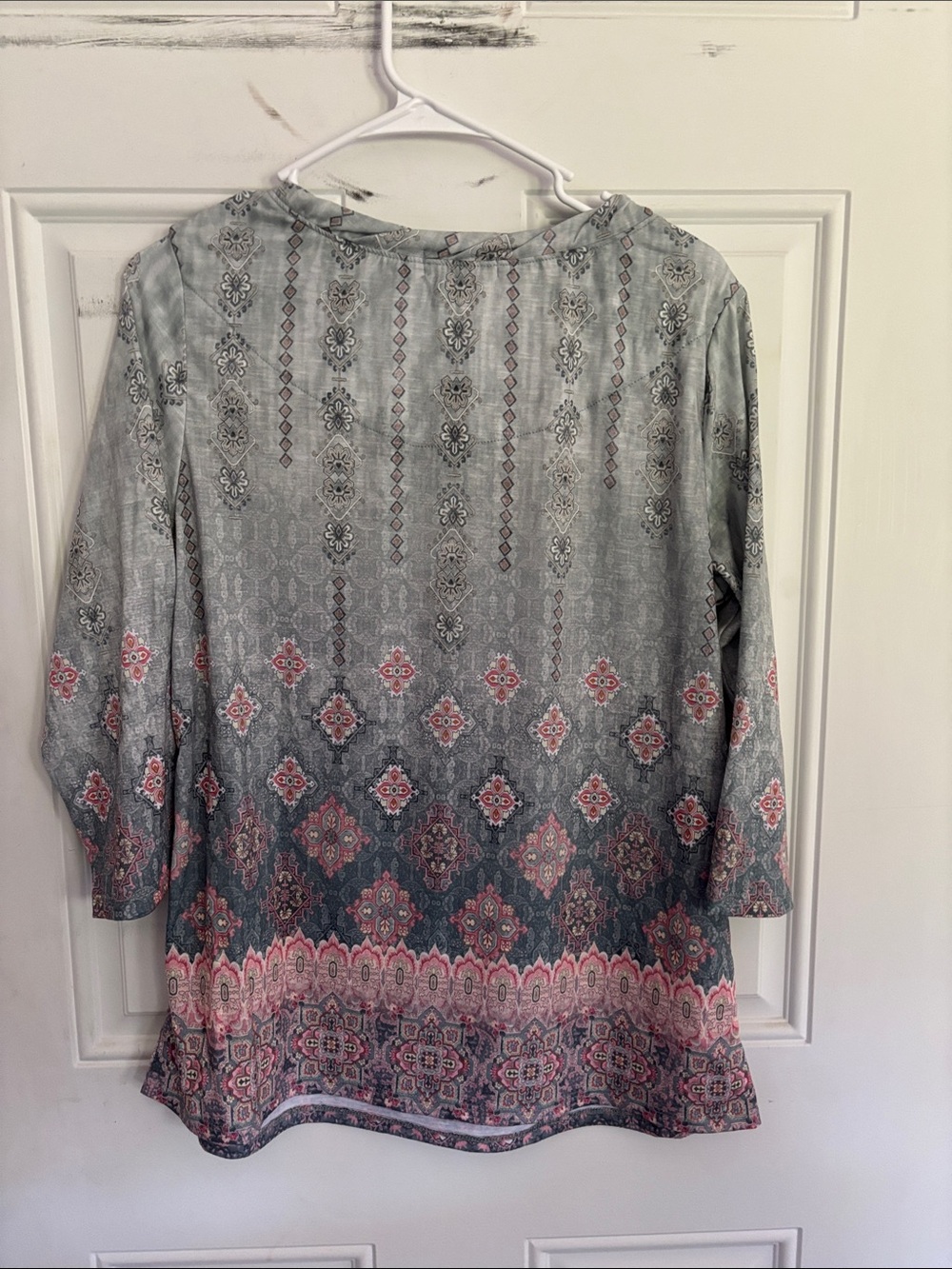 Women’s blouse size large petite - Picture 4 of 5